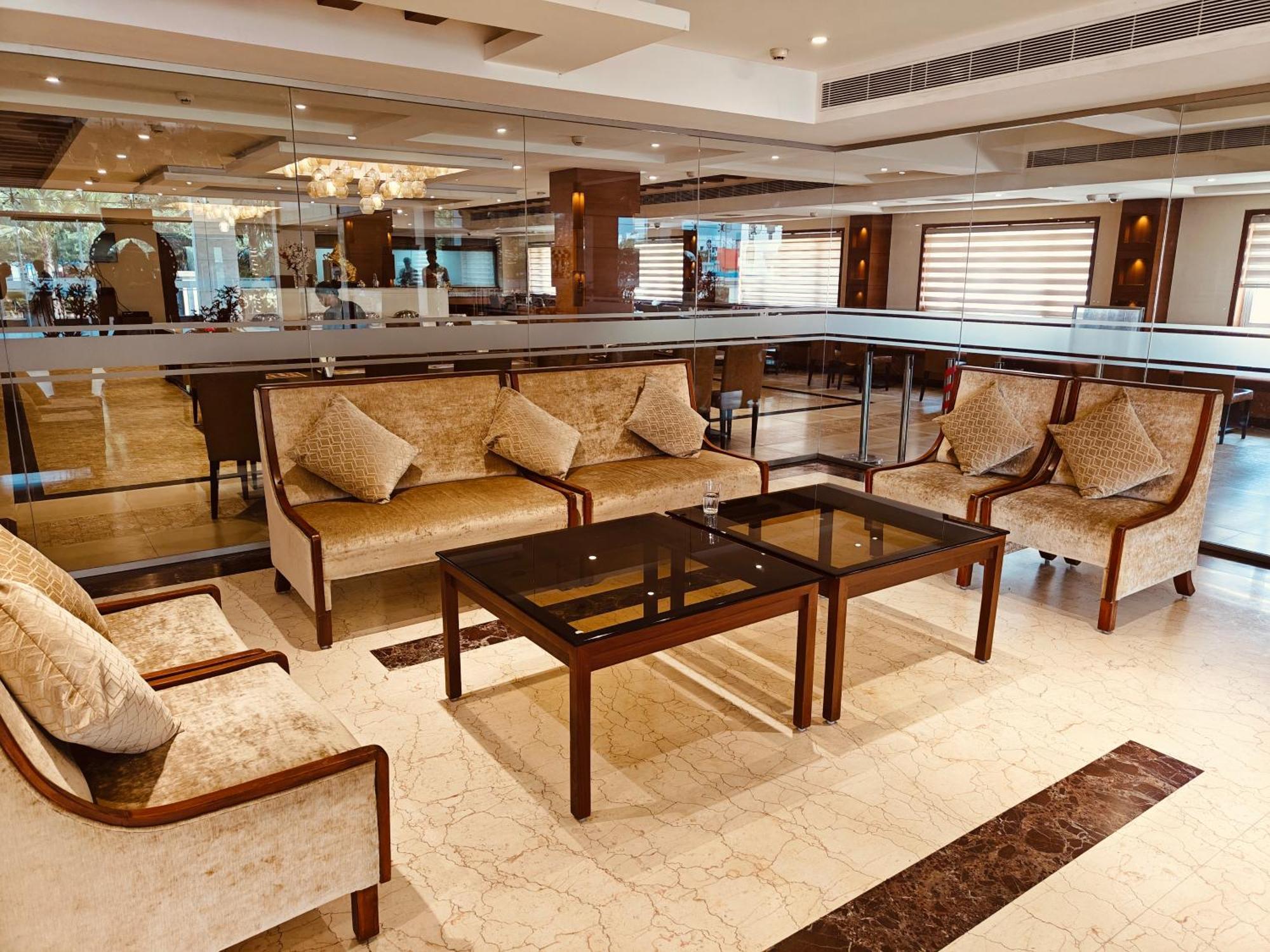 Mm Legacy - A Bergamont Hotel, Kanchipuram Eksteriør billede